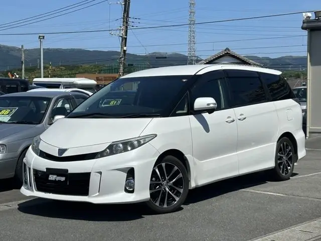 2012 Toyota Estima 2.4 Aeras, 7-seater, with flip-down monitor Pearl Van for sale, Japanese used car export - photo 1 of 59 | GULJI TRADERS