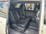 2012 Toyota Estima Aeras Leather Package Pearl Van for sale, Japanese used car export - photo 17 of 24 | GULJI TRADERS