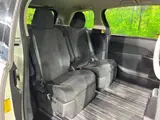 2012 Toyota Estima Aeras Pearl Van for sale, Japanese used car export - photo 7 of 9 | GULJI TRADERS