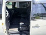 2013 Toyota Estima Aeras Premium Edition Pearl Van for sale, Japanese used car export - photo 18 of 45 | GULJI TRADERS