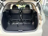 2013 Toyota Estima Aeras Premium Edition Pearl Van for sale, Japanese used car export - photo 26 of 45 | GULJI TRADERS