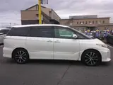 2013 Toyota Estima Premium Edition Flip Pearl Van for sale, Japanese used car export - photo 5 of 30 | GULJI TRADERS