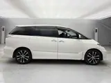 2013 Toyota Estima Aeras Premium Edition Pearl Van for sale, Japanese used car export - photo 6 of 15 | GULJI TRADERS