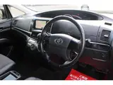 2013 Toyota Estima Aeras Premium Edition Black Van for sale, Japanese used car export - photo 6 of 9 | GULJI TRADERS