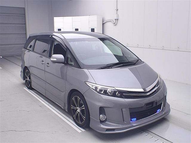 2014 Toyota Estima 4WD - photo 1 2014 Toyota Estima 4WD Sedan for sale, Japanese used car export - photo 1 of 12 | GULJI TRADERS