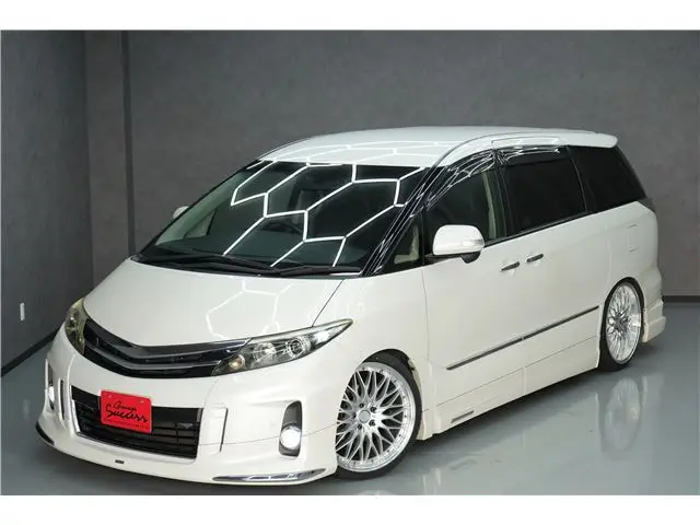 2015 Toyota Estima Aeras Premium Edition Pearl Van for sale, Japanese used car export - photo 1 of 80 | GULJI TRADERS