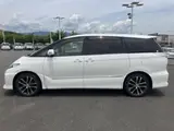 2015 Toyota Estima Aeras Berry Edition Pearl Van for sale, Japanese used car export - photo 2 of 9 | GULJI TRADERS