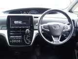2016 Toyota Estima 2.4 Aeras Premium Pearl Van for sale, Japanese used car export - photo 18 of 35 | GULJI TRADERS