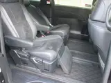 2016 Toyota Estima 2.4 Aeras Premium G Black Van for sale, Japanese used car export - photo 17 of 28 | GULJI TRADERS
