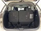 2016 Toyota Estima Aeras Premium Edition Pearl Van for sale, Japanese used car export - photo 10 of 12 | GULJI TRADERS