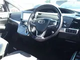 2016 Toyota Estima Aeras Red Van for sale, Japanese used car export - photo 5 of 8 | GULJI TRADERS