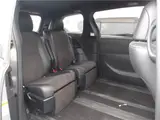2017 Toyota Estima Aeras Premium Silver Van for sale, Japanese used car export - photo 8 of 9 | GULJI TRADERS