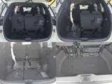 2017 Toyota Estima Aeras Premium Pearl Van for sale, Japanese used car export - photo 8 of 20 | GULJI TRADERS