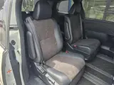 2017 Toyota Estima 2.4 Aeras Premium Pearl Van for sale, Japanese used car export - photo 6 of 9 | GULJI TRADERS