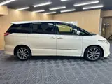 2017 Toyota Estima Aeras Premium Pearl Van for sale, Japanese used car export - photo 3 of 9 | GULJI TRADERS