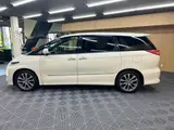 2017 Toyota Estima Aeras Premium Pearl Van for sale, Japanese used car export - photo 4 of 9 | GULJI TRADERS
