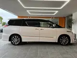 2018 Toyota Estima Aeras Premium ★Late Model★ 10-inch Navigation System ★Flip-up Doors★ Aero Kit★ Pearl Van for sale, Japanese used car export - photo 12 of 50 | GULJI TRADERS