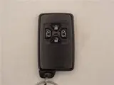 2018 Toyota Estima Aeras Premium ☆Toyota Safety Sense☆ Genuine 9-inch Navigation System☆ Dual Power Slides☆ Pearl Van for sale, Japanese used car export - photo 10 of 64 | GULJI TRADERS