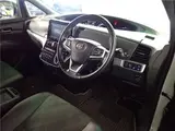 2018 Toyota Estima Aeras Premium ☆Toyota Safety Sense☆ Genuine 9-inch Navigation System☆ Dual Power Slides☆ Pearl Van for sale, Japanese used car export - photo 12 of 64 | GULJI TRADERS