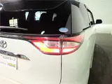 2018 Toyota Estima Aeras Premium ☆Toyota Safety Sense☆ Genuine 9-inch Navigation System☆ Dual Power Slides☆ Pearl Van for sale, Japanese used car export - photo 46 of 64 | GULJI TRADERS
