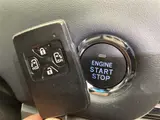 2018 Toyota Estima Aeras Premium Pearl Van for sale, Japanese used car export - photo 15 of 22 | GULJI TRADERS