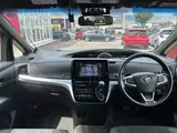 2018 Toyota Estima Aeras Premium 4WD Pearl Van for sale, Japanese used car export - photo 3 of 22 | GULJI TRADERS