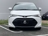 2018 Toyota Estima 2400 AERAS PREMIUM 5-door DCVT 2WD 7-seater Pearl Van for sale, Japanese used car export - photo 3 of 24 | GULJI TRADERS