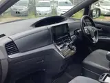2018 Toyota Estima 2400 AERAS PREMIUM 5-door DCVT 2WD 7-seater Pearl Van for sale, Japanese used car export - photo 12 of 24 | GULJI TRADERS