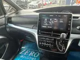 2018 Toyota Estima 2.4 Aeras Premium Pearl Van for sale, Japanese used car export - photo 7 of 24 | GULJI TRADERS