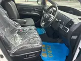 2018 Toyota Estima 2.4 Aeras Premium Pearl Van for sale, Japanese used car export - photo 20 of 24 | GULJI TRADERS