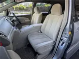 2011 Toyota Estima Hybrid X - User trade-in vehicle - 7-seater - HDD navigation TV Silver Van for sale, Japanese used car export - photo 59 of 70 | GULJI TRADERS