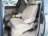 2014 Toyota Estima Hybrid Aeras 4WD Welfare Vehicle Side Lift-Up Detachable Electric Silver Van for sale, Japanese used car export - photo 17 of 54 | GULJI TRADERS