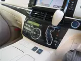 2014 Toyota Estima Hybrid Aeras 4WD Welfare Vehicle Side Lift-Up Detachable Electric Silver Van for sale, Japanese used car export - photo 46 of 54 | GULJI TRADERS
