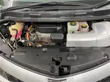 2014 Toyota Estima Hybrid Aeras Premium Edition Silver Van for sale, Japanese used car export - photo 5 of 30 | GULJI TRADERS