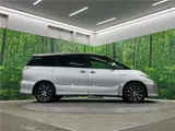 2014 Toyota Estima Hybrid Aeras Premium Edition Silver Van for sale, Japanese used car export - photo 23 of 30 | GULJI TRADERS