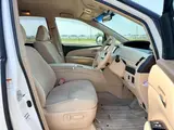2014 Toyota Estima Hybrid 2.4 Aeras 4WD Pearl Van for sale, Japanese used car export - photo 12 of 17 | GULJI TRADERS