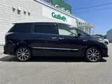 2015 Toyota Estima Hybrid Aeras Premium Edition 4WD Other Van for sale, Japanese used car export - photo 13 of 23 | GULJI TRADERS