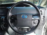 2016 Toyota Estima Hybrid Aeras Premium Edition 4WD 10.1-inch rear seat monitor Pearl Van for sale, Japanese used car export - photo 18 of 76 | GULJI TRADERS