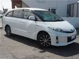 2016 Toyota Estima Hybrid Aeras Premium Edition 4WD 10.1-inch rear seat monitor Pearl Van for sale, Japanese used car export - photo 25 of 76 | GULJI TRADERS
