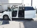 2016 Toyota Estima Hybrid Aeras Premium Edition 4WD 10.1-inch rear seat monitor Pearl Van for sale, Japanese used car export - photo 36 of 76 | GULJI TRADERS