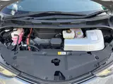 2016 Toyota Estima Hybrid Aeras Premium G 4WD Other Van for sale, Japanese used car export - photo 3 of 24 | GULJI TRADERS