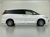 2016 Toyota Estima Hybrid Aeras 4WD Pearl Van for sale, Japanese used car export - photo 20 of 24 | GULJI TRADERS