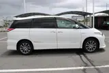 2016 Toyota Estima Hybrid 2.4 Aeras Premium G Pearl Van for sale, Japanese used car export - photo 23 of 30 | GULJI TRADERS