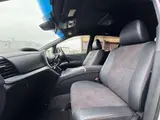 2016 Toyota Estima Hybrid 2.4 Aeras Premium 4WD Pearl Van for sale, Japanese used car export - photo 6 of 24 | GULJI TRADERS