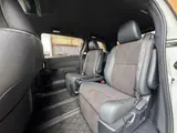 2016 Toyota Estima Hybrid 2.4 Aeras Premium 4WD Pearl Van for sale, Japanese used car export - photo 7 of 24 | GULJI TRADERS