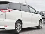 2017 Toyota Estima Hybrid Aeras Premium 4WD Side Lift-Up Seat Removal Electric Pearl Van for sale, Japanese used car export - photo 8 of 67 | GULJI TRADERS