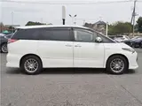 2017 Toyota Estima Hybrid Aeras Premium 4WD Side Lift-Up Seat Removal Electric Pearl Van for sale, Japanese used car export - photo 13 of 67 | GULJI TRADERS
