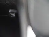 2017 Toyota Estima Hybrid Aeras Premium 4WD Side Lift-Up Seat Removal Electric Pearl Van for sale, Japanese used car export - photo 55 of 67 | GULJI TRADERS