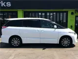 2017 Toyota Estima Hybrid Aeras Premium-G 4WD Pearl Van for sale, Japanese used car export - photo 17 of 45 | GULJI TRADERS