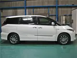 2017 Toyota Estima Hybrid Aeras Premium Pearl Van for sale, Japanese used car export - photo 10 of 80 | GULJI TRADERS